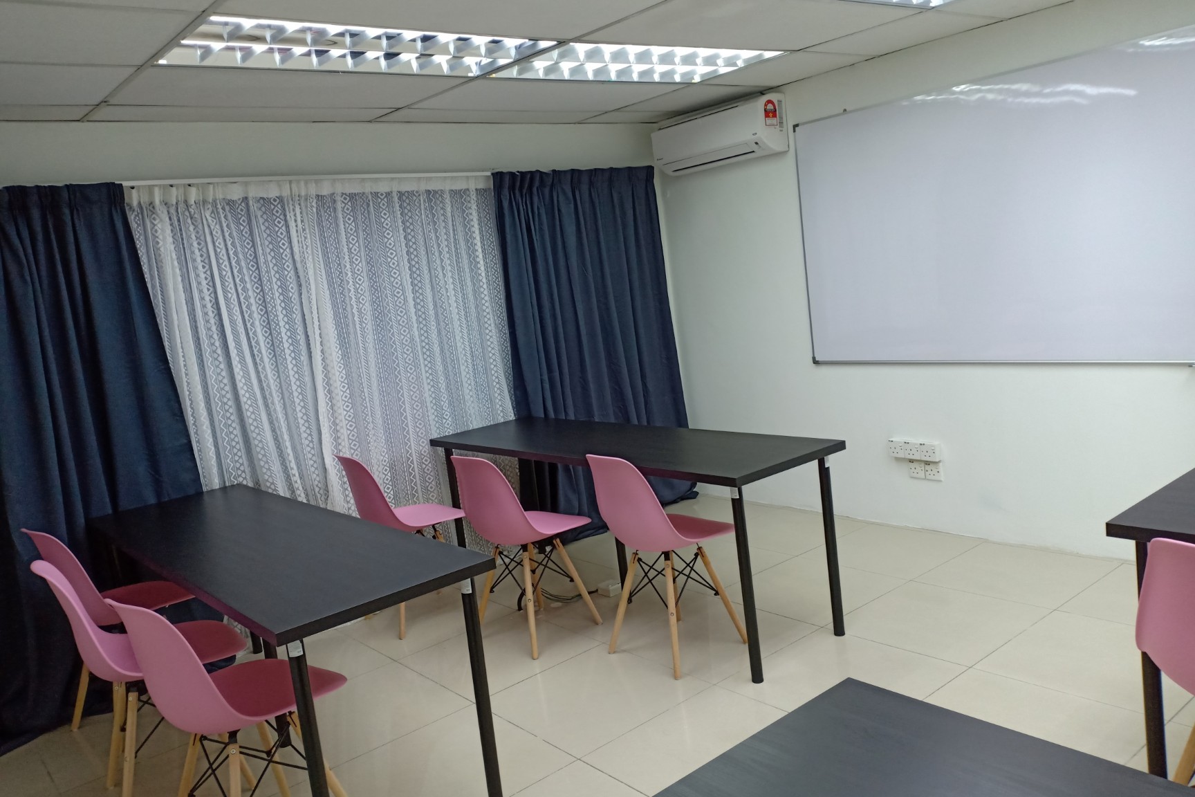 ChemPraxis A-level & IGCSE Tuition Centre Damansara Classroom